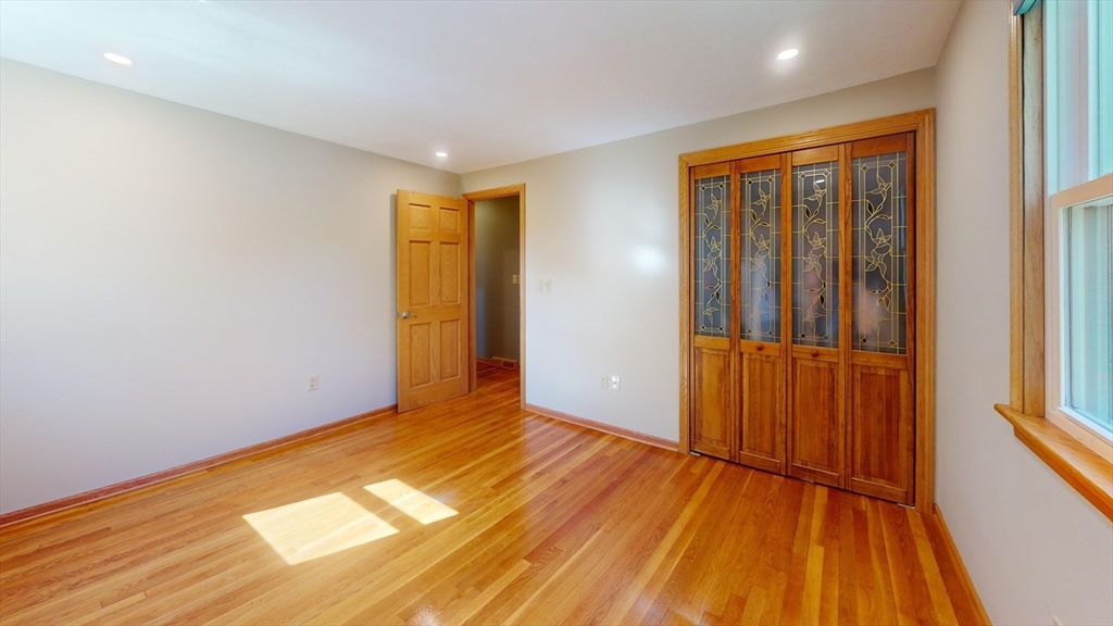 18 William Road Billerica, MA 01821 - Photo 12 of 22 Gallery Image 12
