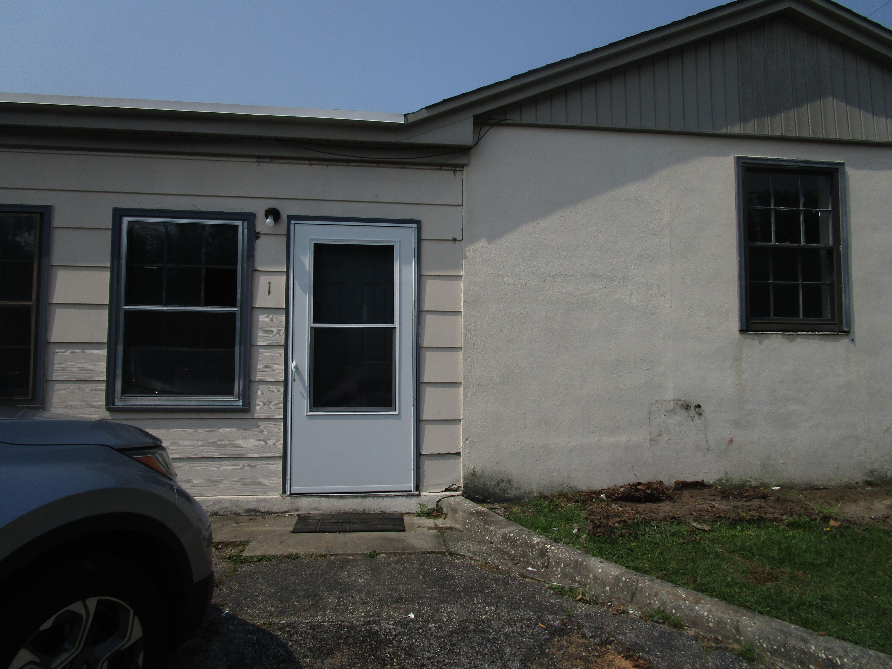 25 Cuttino Road, Unit 1 Sumter, SC 29150 - Photo 1 of 18