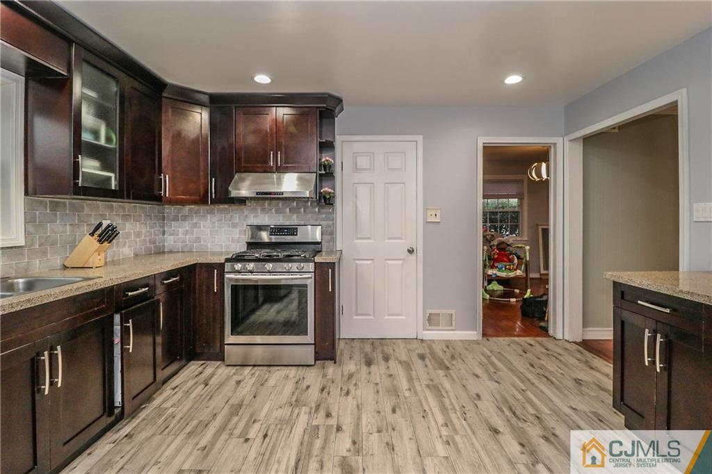 673 New Durham Road Metuchen, NJ 08840 - Photo 12 of 25 Gallery Image 12