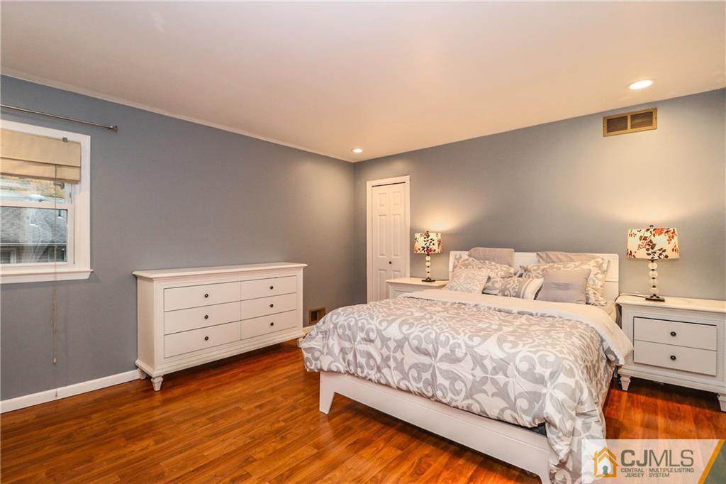 673 New Durham Road Metuchen, NJ 08840 - Photo 17 of 25 Gallery Image 17
