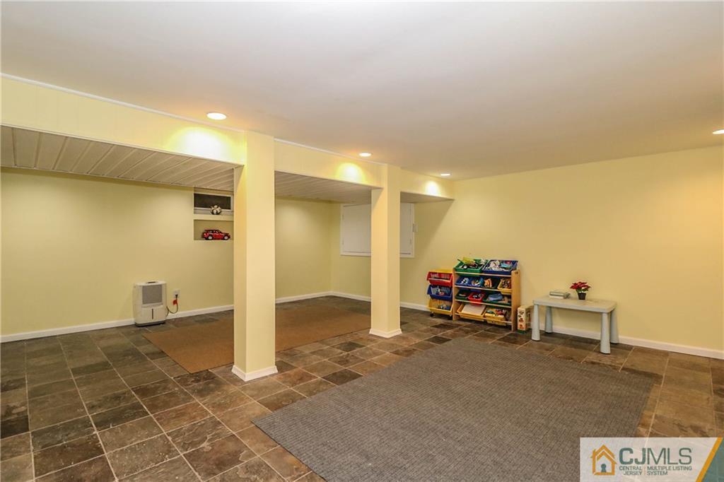 673 New Durham Road Metuchen, NJ 08840 - Photo 22 of 25 Gallery Image 22