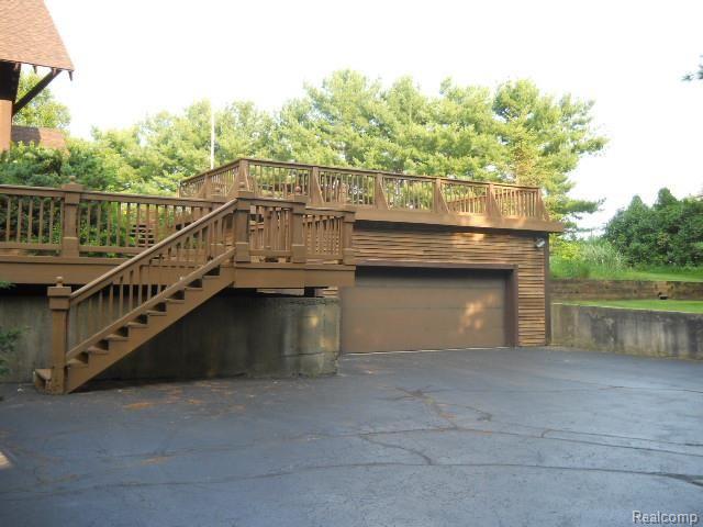 2828 Chilson Road Howell, MI 48843 - Photo 6 of 79 lots of asphalt