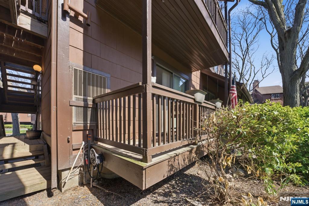 166 Sandcastle Key Secaucus, NJ 07094 - Photo 25 of 35