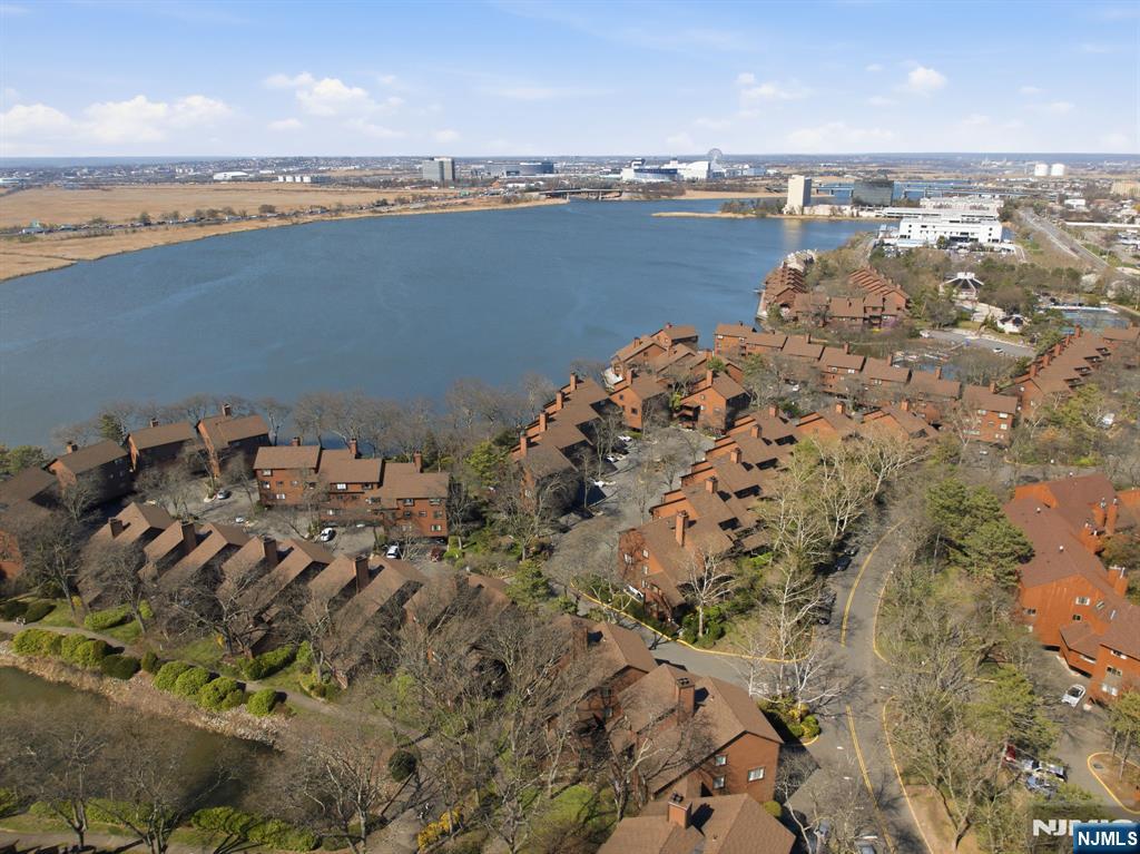 166 Sandcastle Key Secaucus, NJ 07094 - Photo 34 of 35