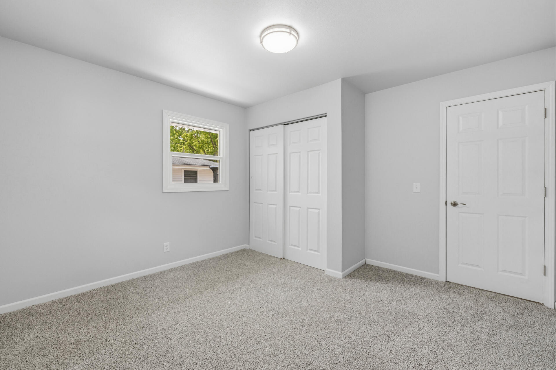513 Bender Road, Unit 515 West Bend, WI 53090 - Photo 16 of 29 BEDROOM