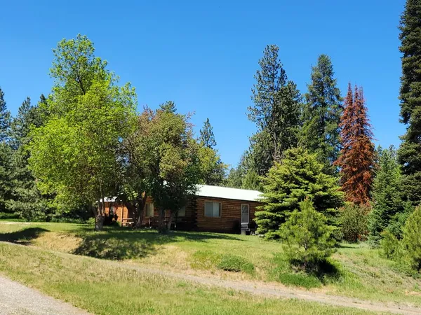 $499,000 | 607-11 South Main Street, Cascade, ID 83611