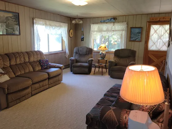 $499,000 | 607-11 South Main Street, Cascade, ID 83611