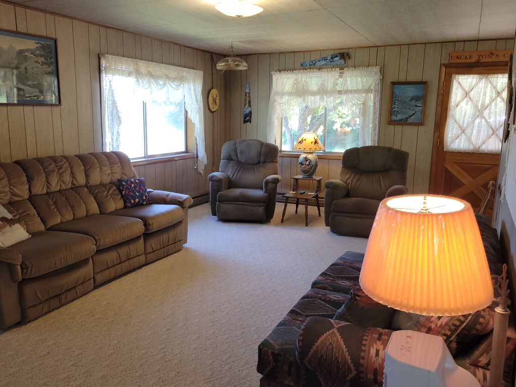 607-11 South Main Street Cascade, ID 83611 - Photo 11 of 23 Single level