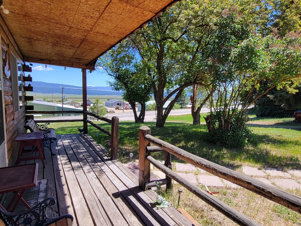 607-11 South Main Street Cascade, ID 83611 - Photo 4 of 23 Covered deck