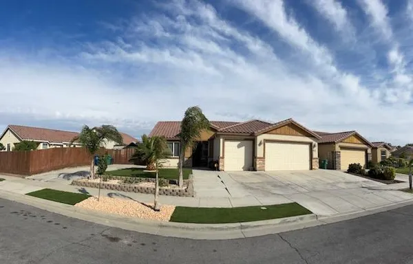 a view of a house with entertaining space