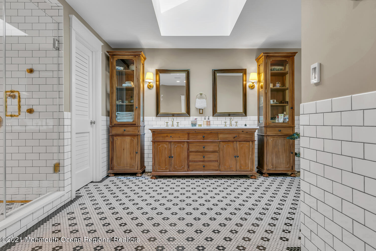 122 Browns Dock Road Middletown, NJ 07716 - Photo 21 of 54 a bathroom with a sink a toilet and shower
