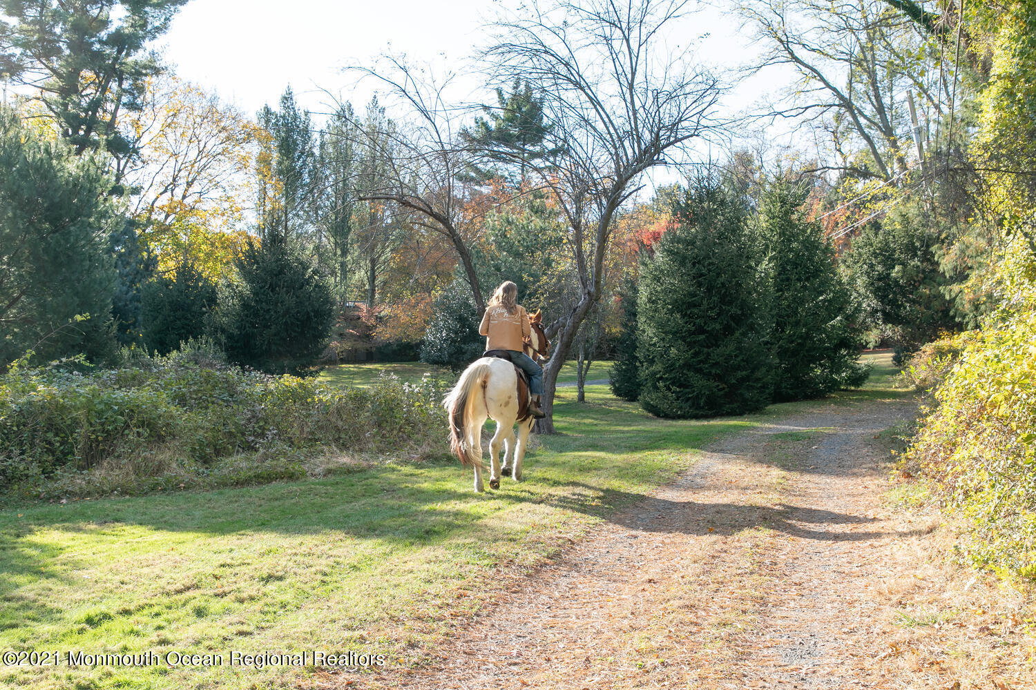 122 Browns Dock Road Middletown, NJ 07716 - Photo 48 of 54 a swimming pool with outdoor seating and yard