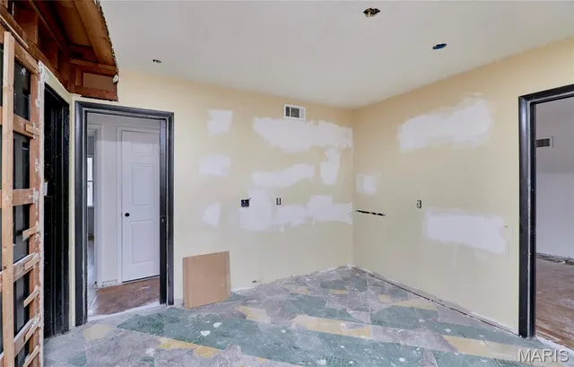 $269,900 | 8641 Mayflower Court, St. Louis, MO 63132