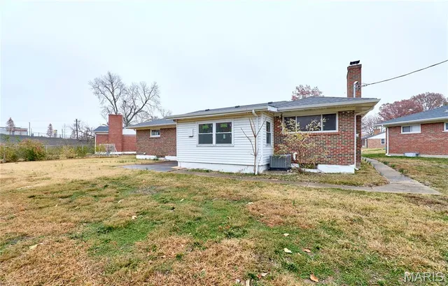 $269,900 | 8641 Mayflower Court, St. Louis, MO 63132