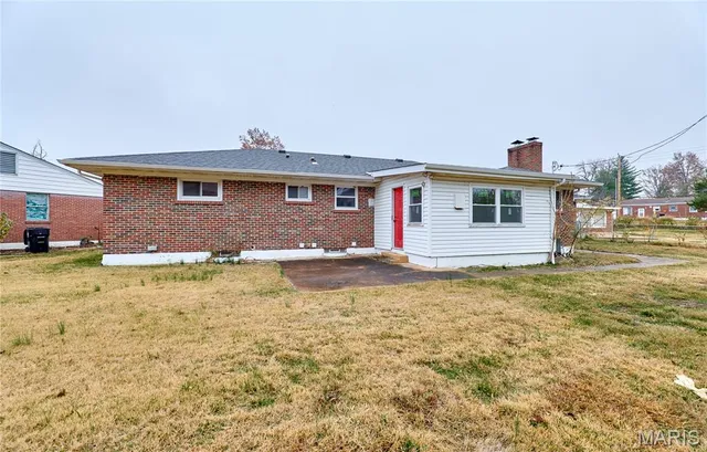 $269,900 | 8641 Mayflower Court, St. Louis, MO 63132