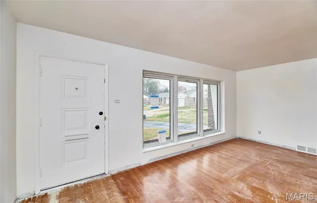 $269,900 | 8641 Mayflower Court, St. Louis, MO 63132