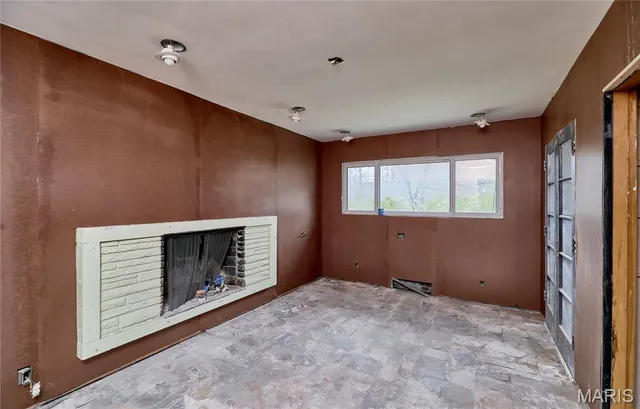 $269,900 | 8641 Mayflower Court, St. Louis, MO 63132