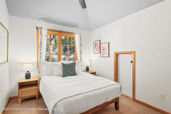 $3,300 | 385 Redstone Boulevard, Unit UPPR, Redstone, CO 81623