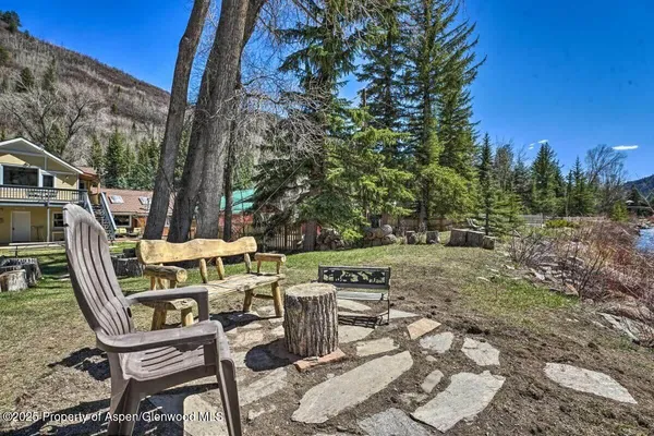 $3,300 | 385 Redstone Boulevard, Unit UPPR, Redstone, CO 81623
