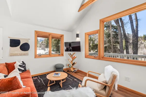 $3,300 | 385 Redstone Boulevard, Unit UPPR, Redstone, CO 81623