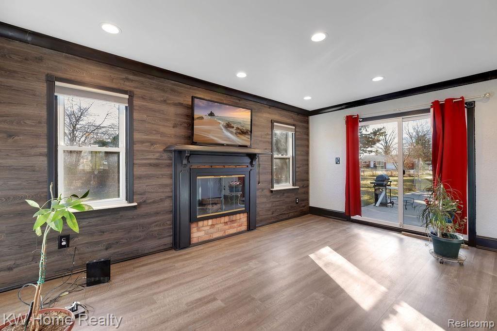 14064 Merriman Road Livonia, MI 48154 - Photo 9 of 24 GO0A8606.jpg