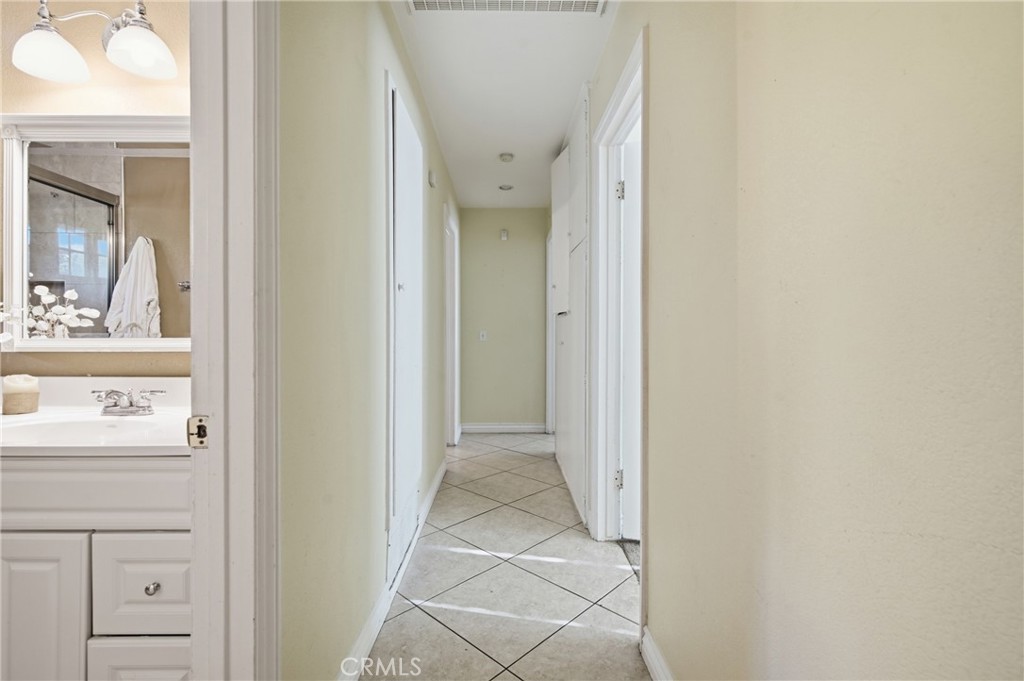 3979 Havenhurst Avenue Riverside, CA 92507 - Photo 12 of 25