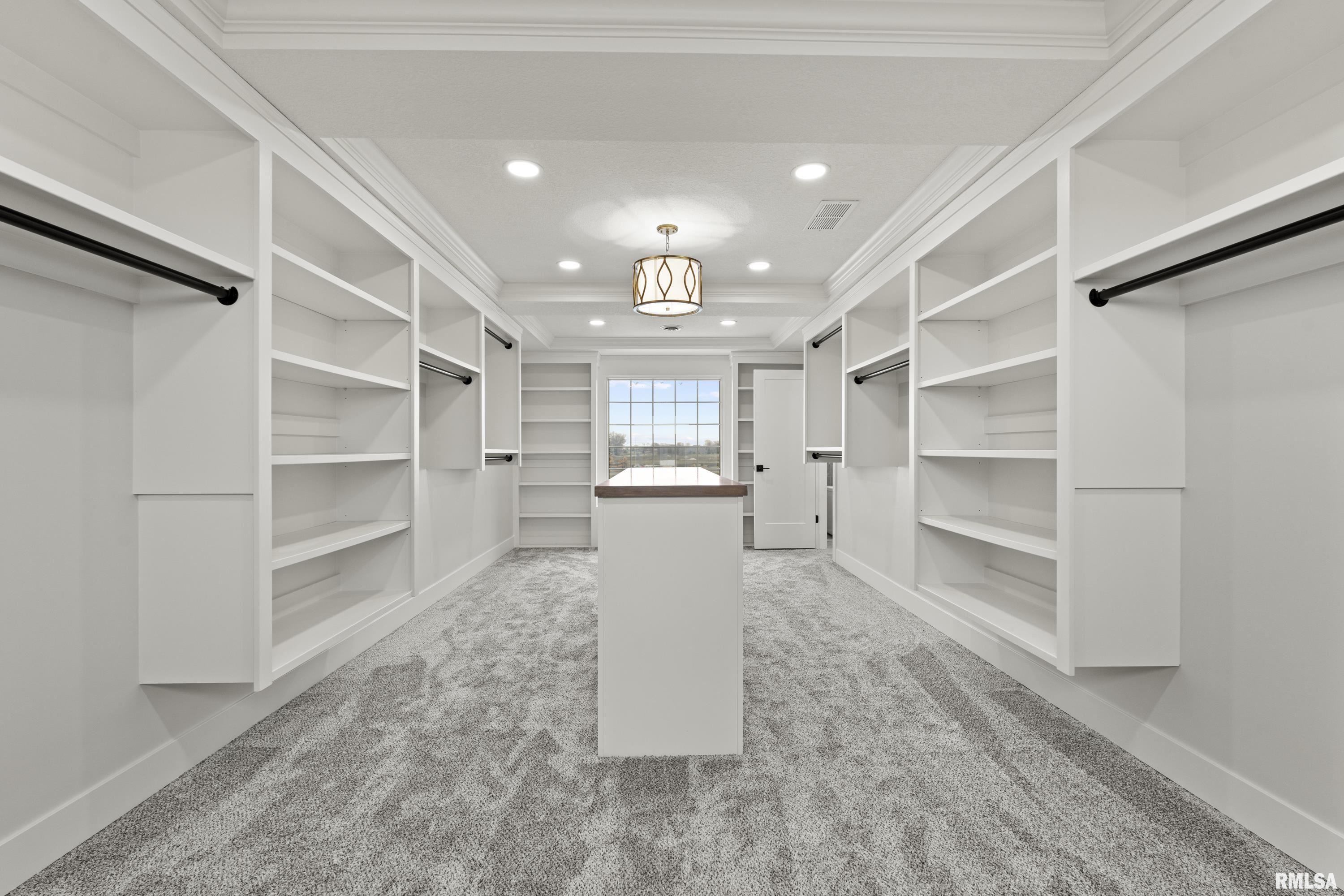6578 Cardinal Road Bettendorf, IA 52722 - Photo 31 of 45 Gallery Image 31
