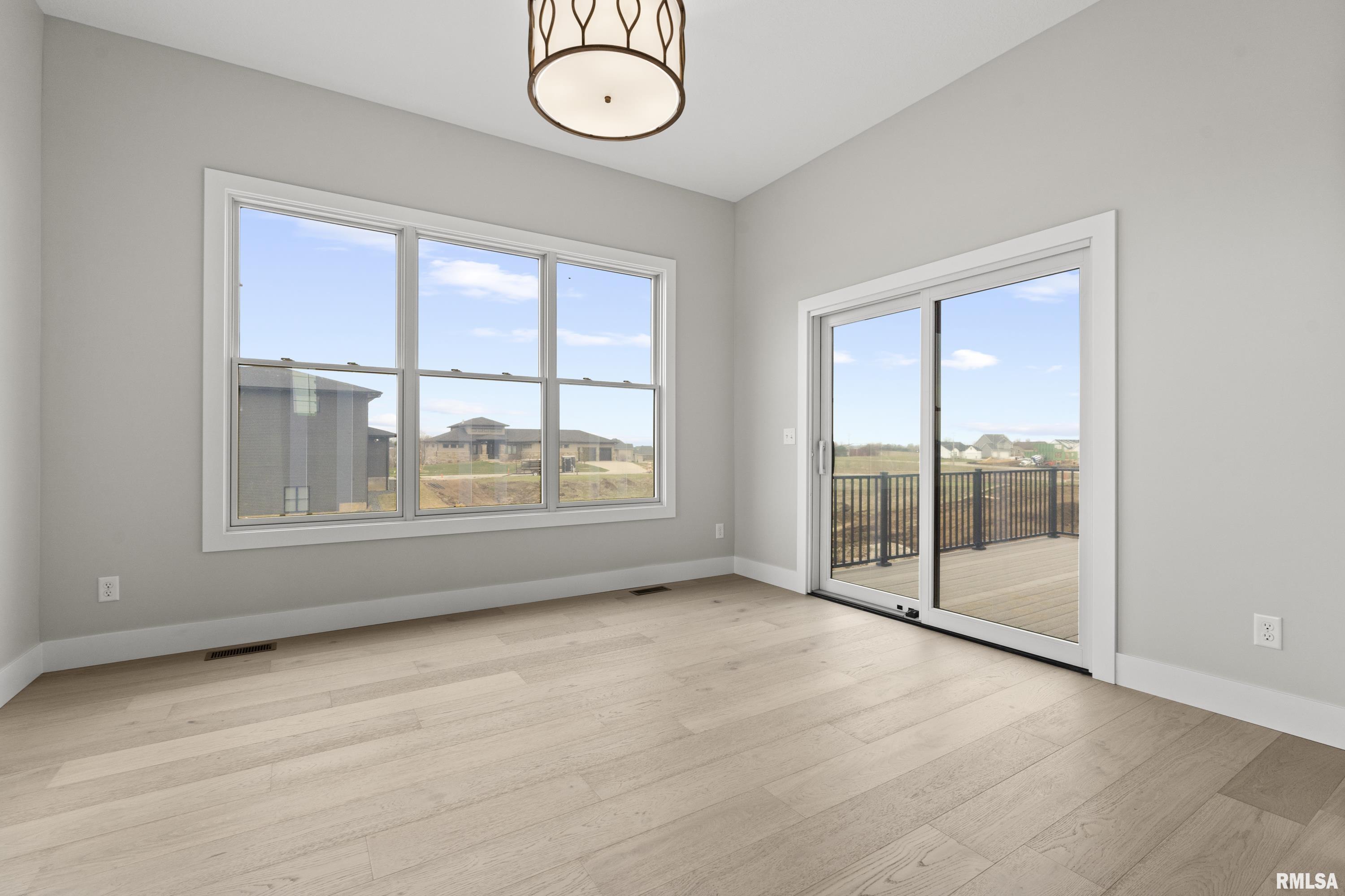 6578 Cardinal Road Bettendorf, IA 52722 - Photo 43 of 45 Gallery Image 43