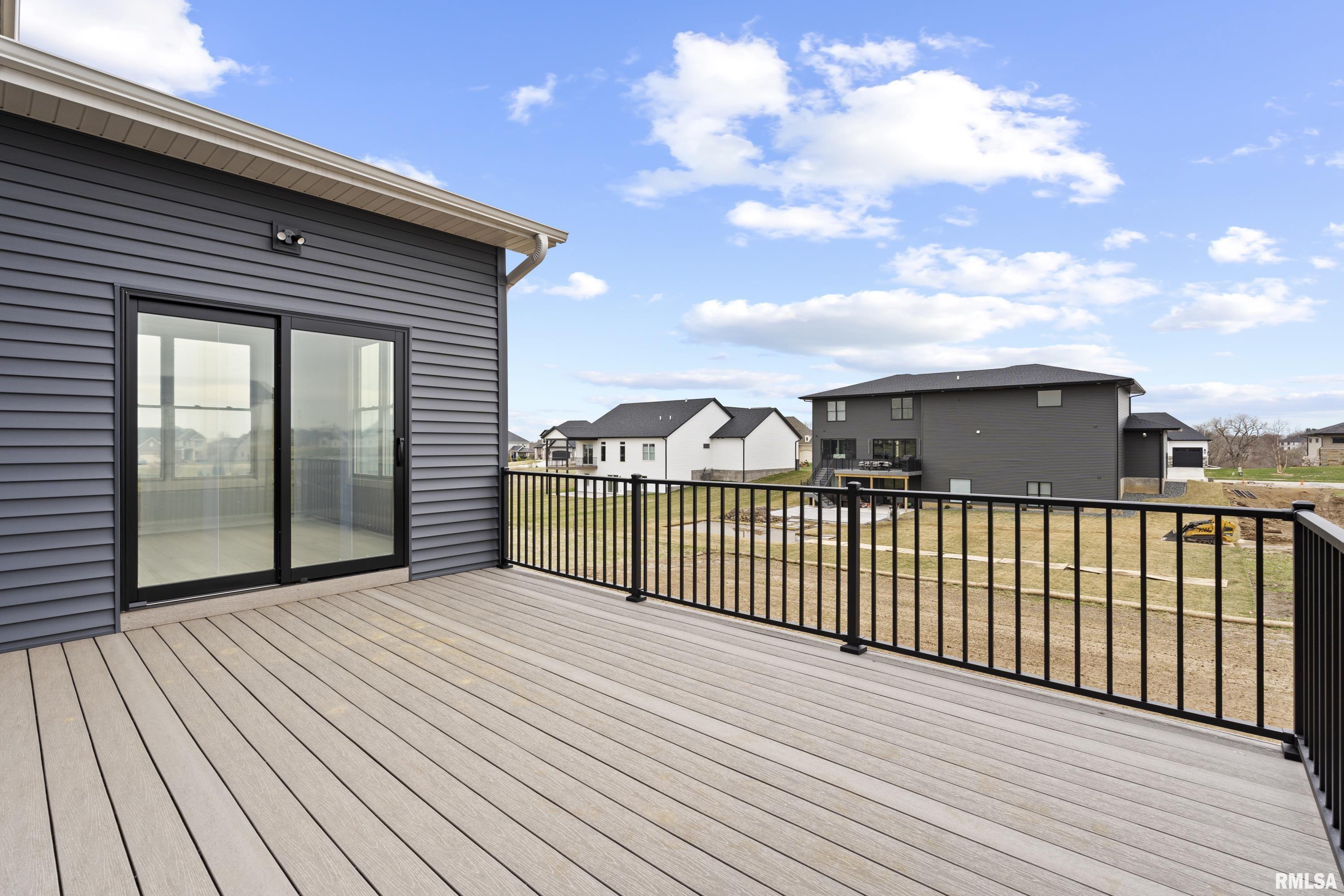 6578 Cardinal Road Bettendorf, IA 52722 - Photo 5 of 45 Gallery Image 5