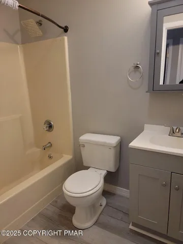 $1,650 | 139 Snowshoe Court, Unit 201, Mount Pocono, PA 18344