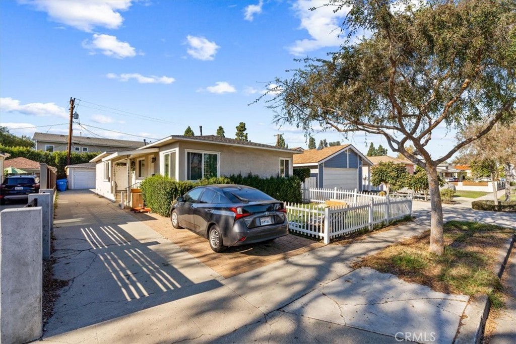3443 Sherbourne Drive Culver City, CA 90232 - Photo 4 of 21 a house view with a outdoor space