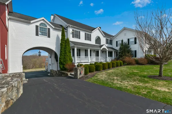 $1,655,500 | 109 Long Meadow Hill Road, Brookfield, CT 06804