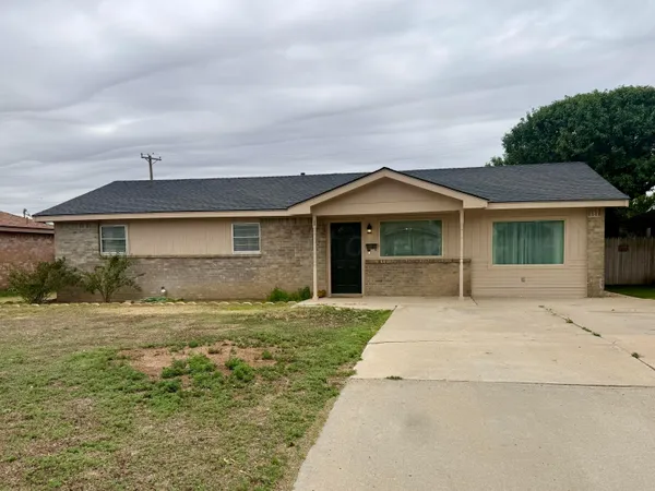 $195,000 | 111 North Klein Avenue, Dumas, TX 79029