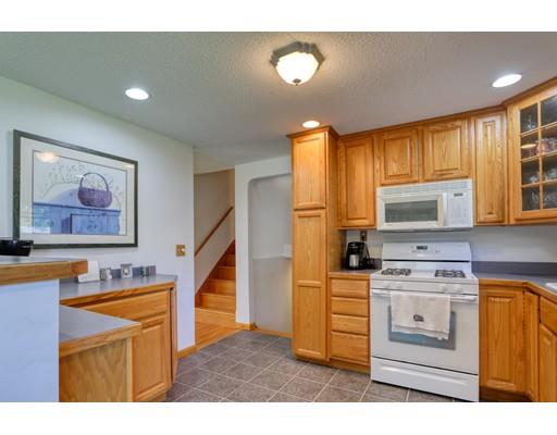 21 East Drumlin Road Springfield, MA 01108 - Photo 7 of 27