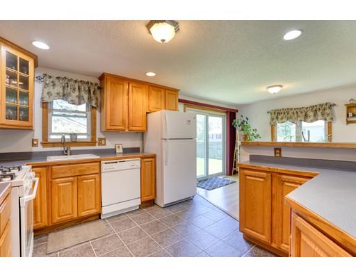 21 East Drumlin Road Springfield, MA 01108 - Photo 9 of 27