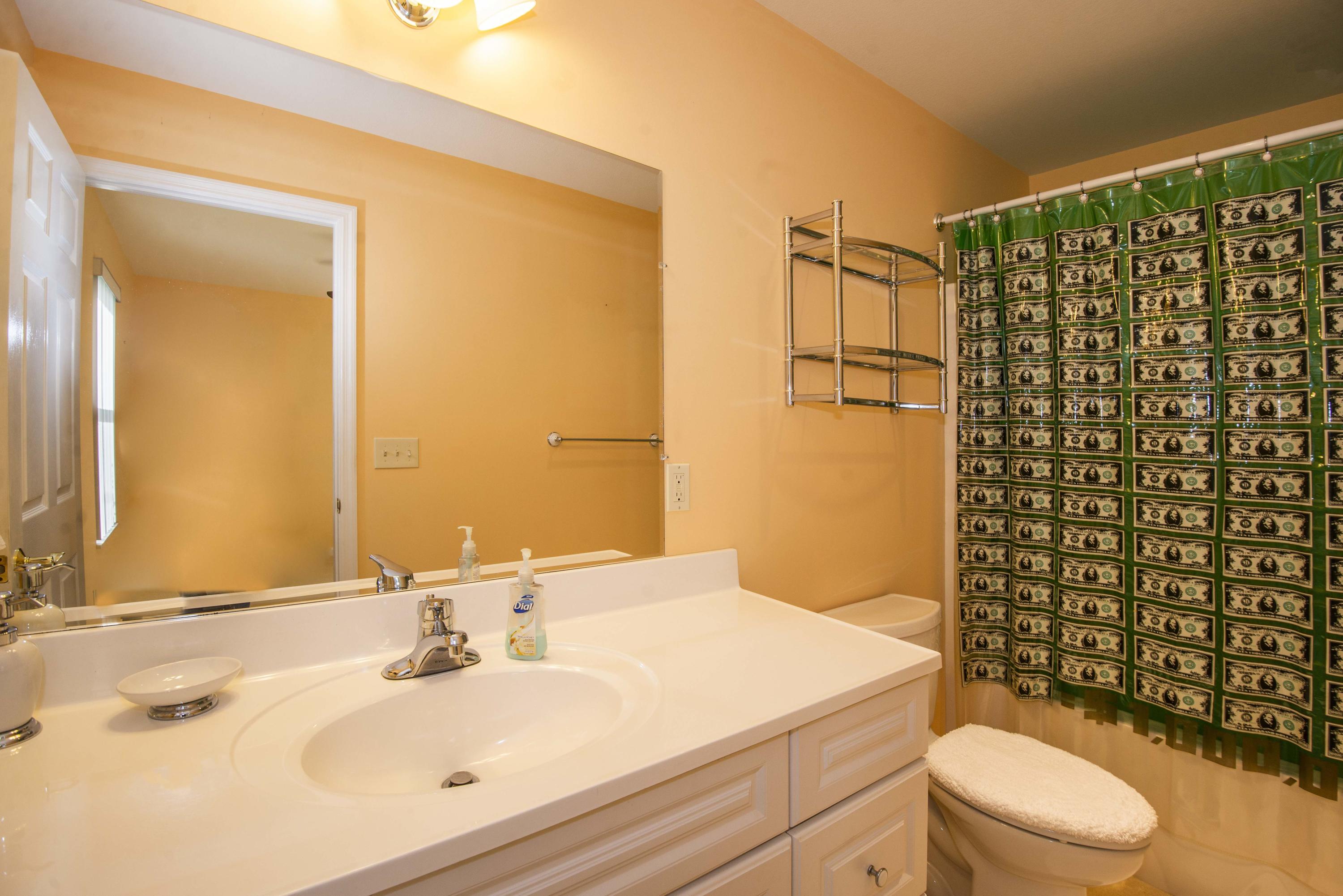 123 Cascade Lane Oak Ridge, TN 37830 - Photo 27 of 37 Second bed bath 1_1