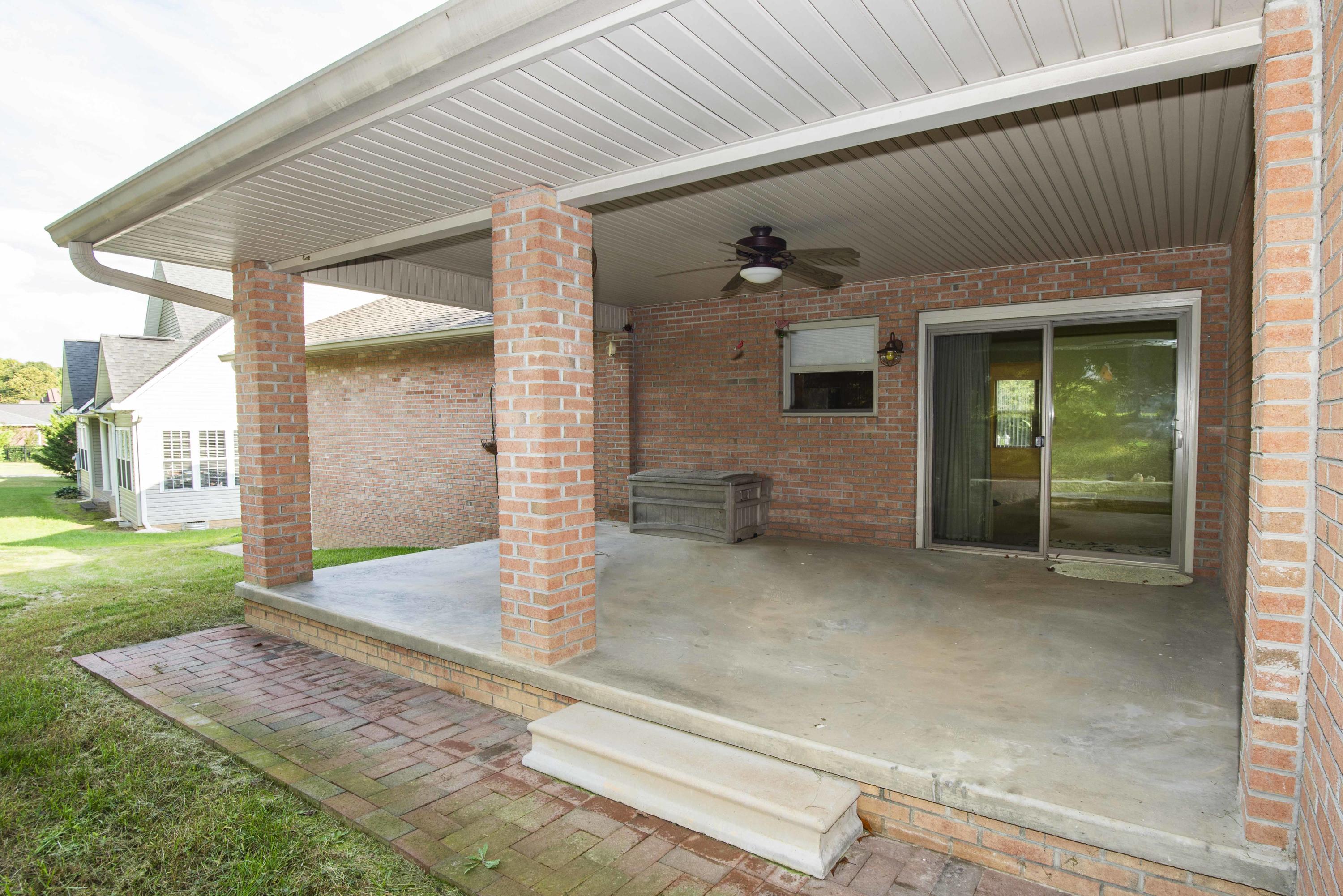 123 Cascade Lane Oak Ridge, TN 37830 - Photo 31 of 37 Porch 2_1