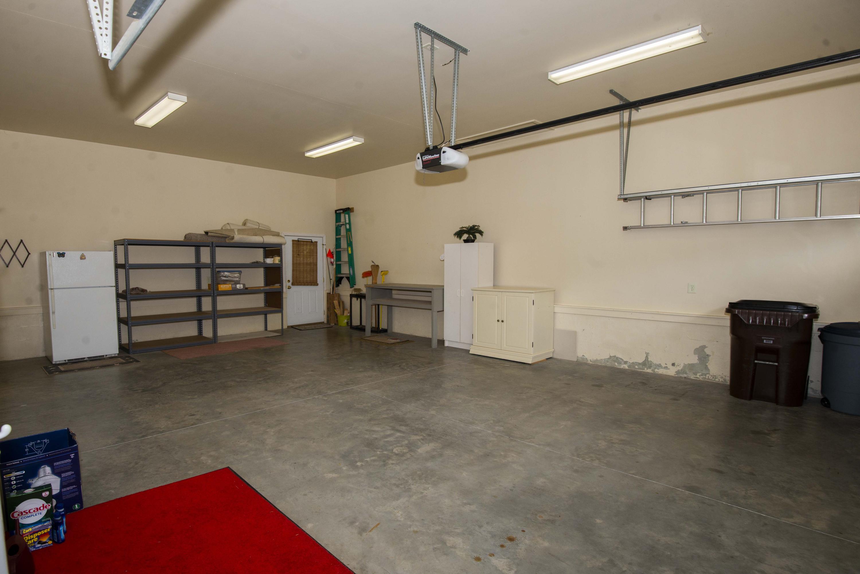 123 Cascade Lane Oak Ridge, TN 37830 - Photo 36 of 37 Garage_1