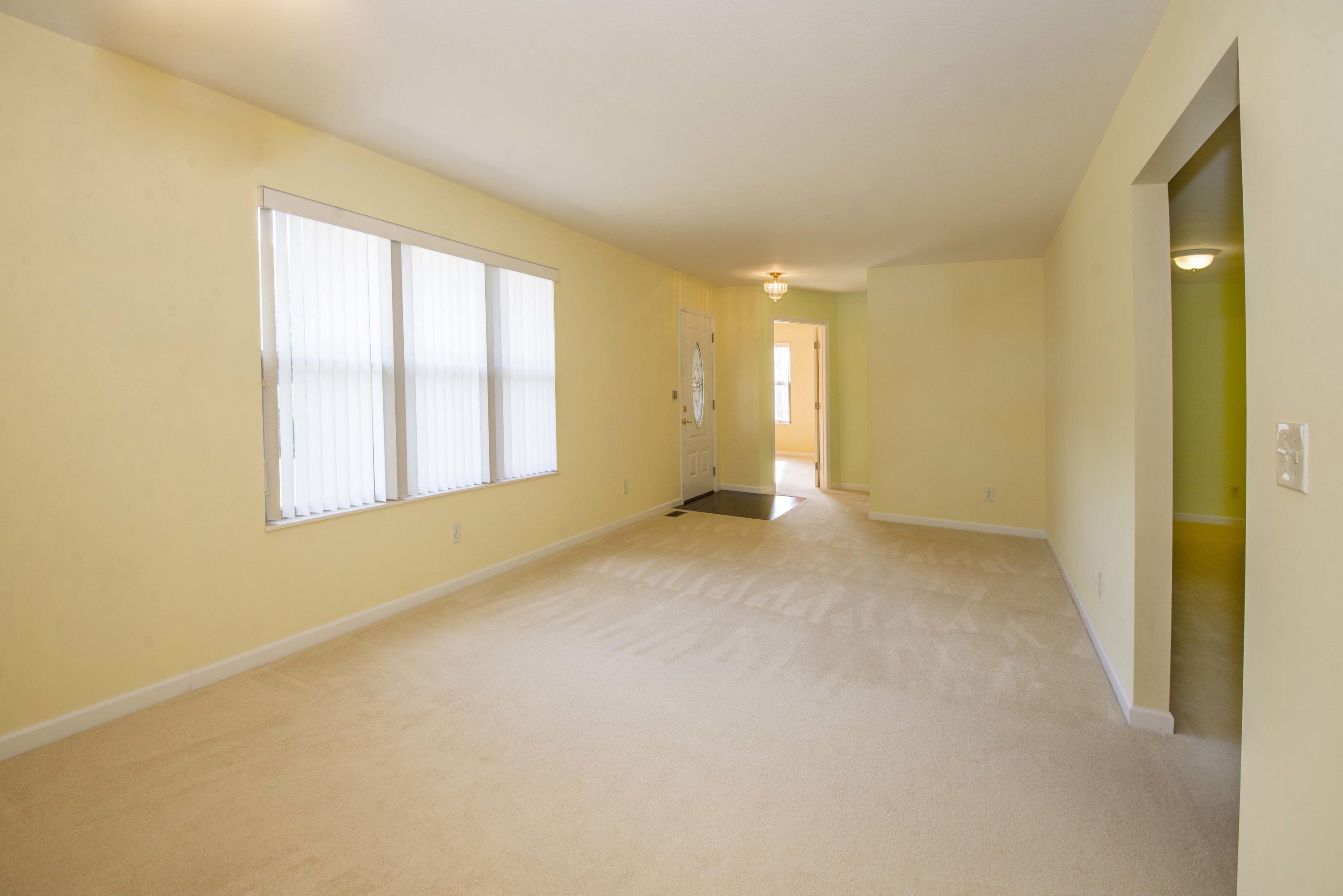 123 Cascade Lane Oak Ridge, TN 37830 - Photo 10 of 37 Living 1_1