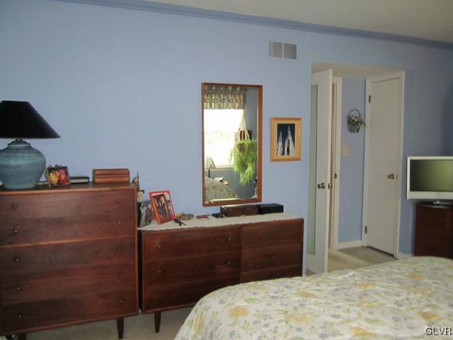 176 Springhouse Road Allentown, PA 18104 - Photo 11 of 23 Gallery Image 11