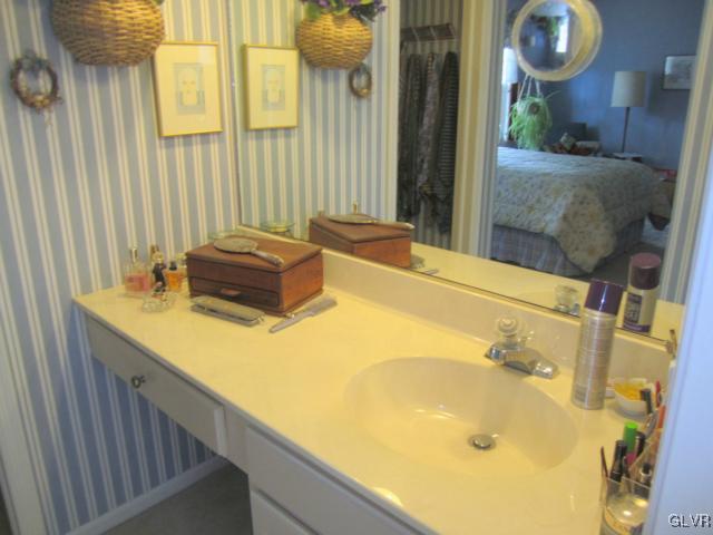 176 Springhouse Road Allentown, PA 18104 - Photo 15 of 23 Gallery Image 15