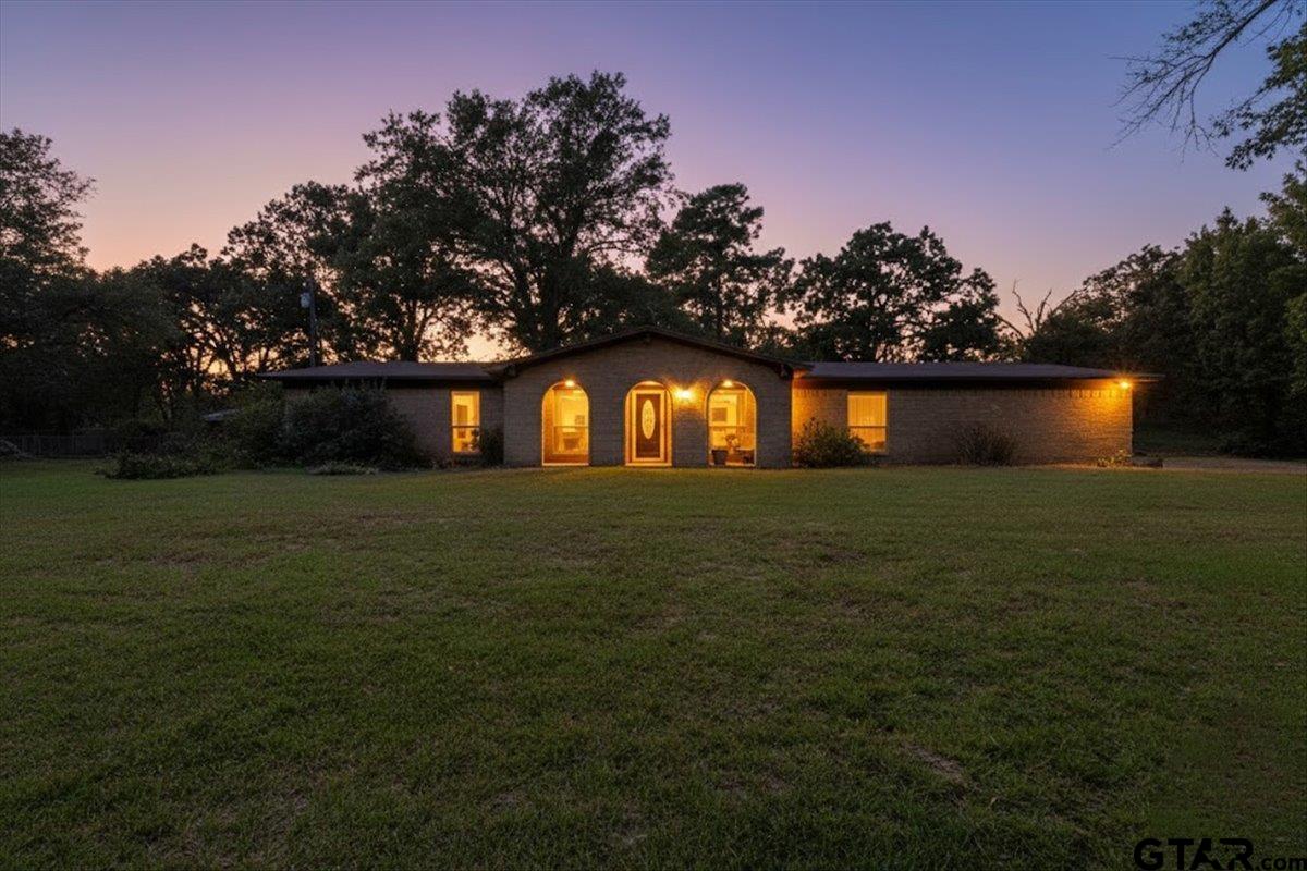 1302 Jeb Stuart Drive Tyler, TX 75703 - Photo 3 of 47