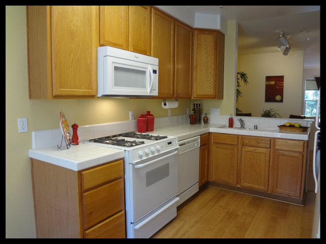 106 Pacchetti Way Mountain View, CA 94040 - Photo 4 of 10