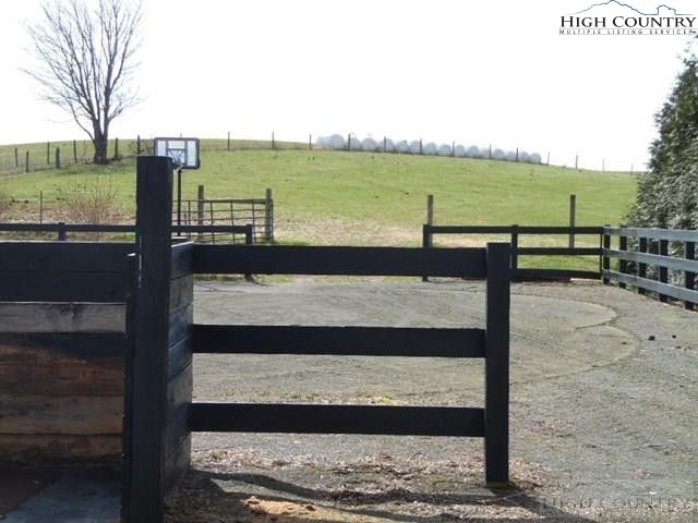 570 Edwards Road Ennice, NC 28623 - Photo 23 of 27