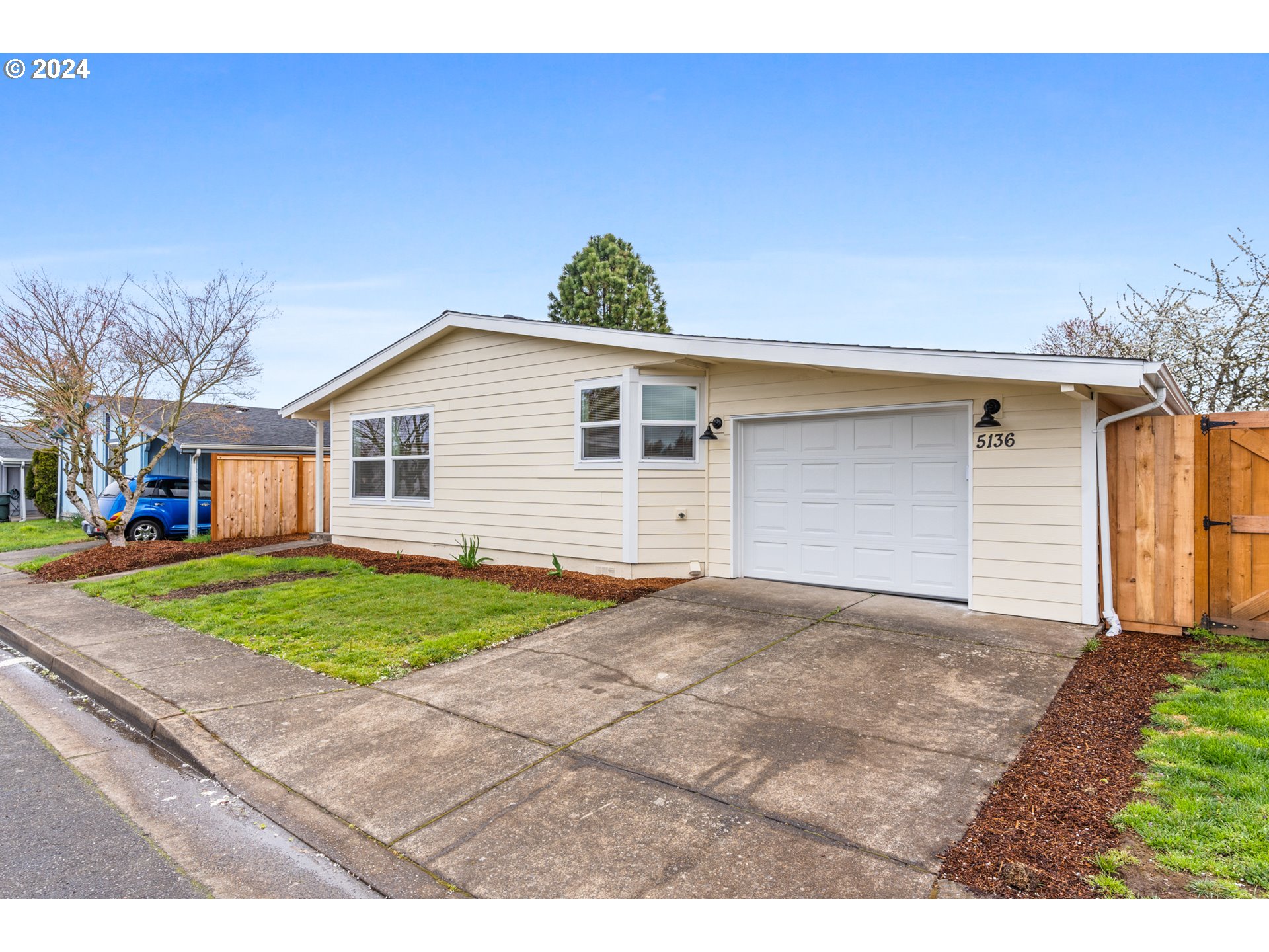 5136 Springfield Court North Keizer, OR 97303 - Photo 2 of 30 Gallery Image 2