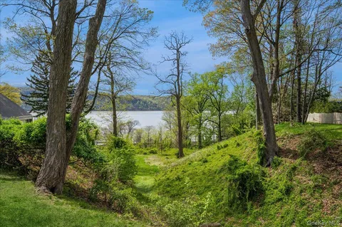 $549,000 | 645 North Broadway, Unit 29, Hastings-on-Hudson, NY 10706