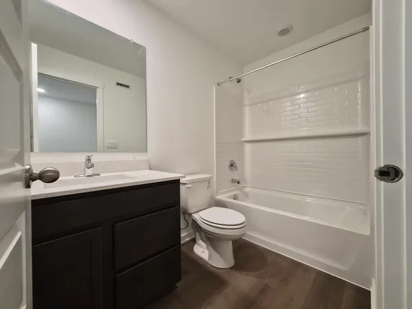 $2,600 | 2268 Barbera Drive, Unit 2268, Oswego, IL 60543