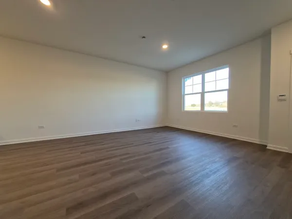 $2,600 | 2268 Barbera Drive, Unit 2268, Oswego, IL 60543