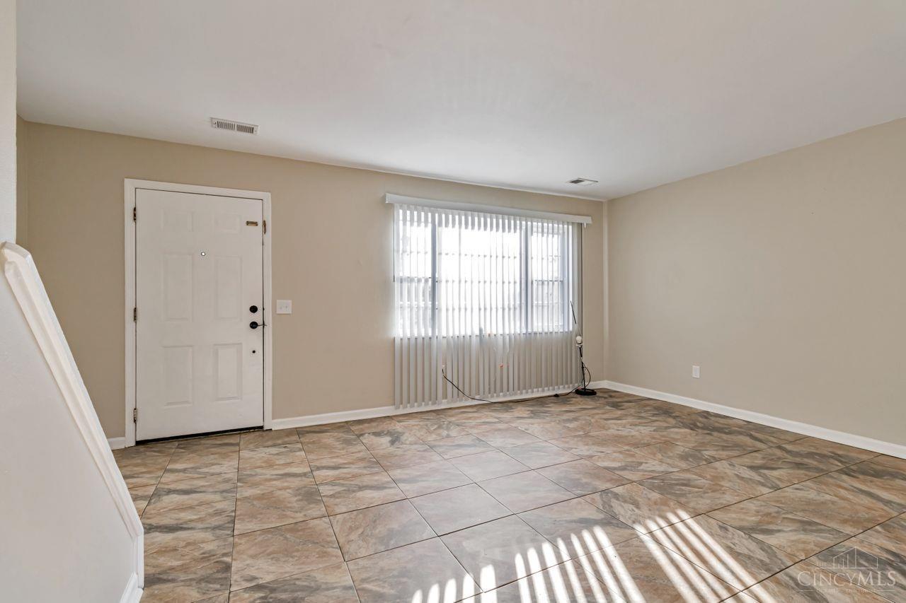 1149 Witt Road, Unit 412 Cincinnati, OH 45255 - Photo 4 of 33 Gallery Image 4