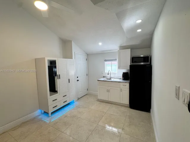 $1,350 | 10710 Southwest 141st Avenue, Unit 1, Miami, FL 33186